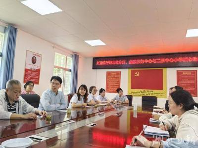 ​大爱助学十三载 情暖学子显担当