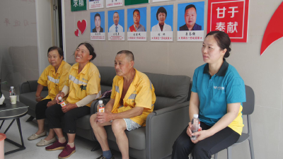小小驿站有“凉”方   撑起户外劳动者“遮阳伞”