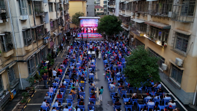 湖北南漳：群众自发办晚会 歌颂党恩迎“七一”