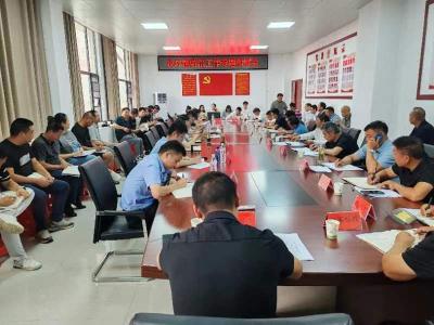 长坪镇：绷紧防汛“安全弦” 齐心协力备汛期