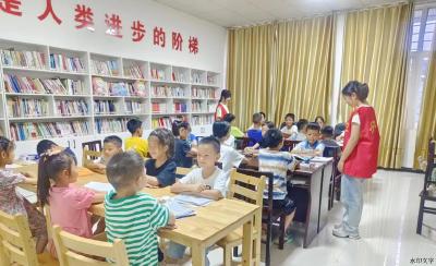 协同小学联合社区组建“暑期托管班”