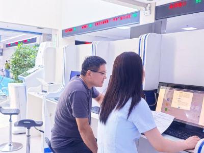 县市场监管局延时服务暖民心