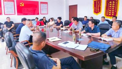 县市场监管局督导市场监管综合执法工作