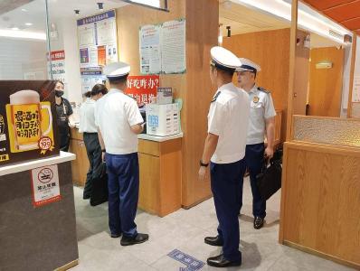 ​消防夜查行动中 做好安全“守夜人”