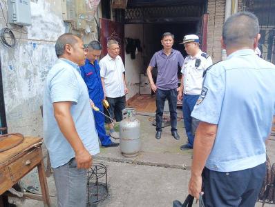 ​联防联动消除农贸市场安全隐患