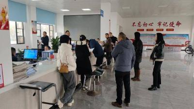 县财政局：“育苗护青”行动锻造财政事业接棒人