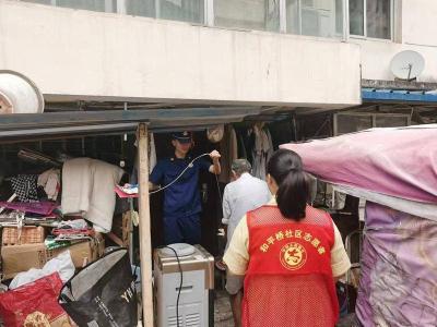 南漳消防：“宣传+排查”筑牢小区“防火墙”