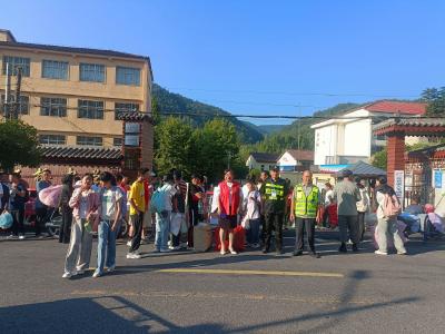 板桥社区护航开学季