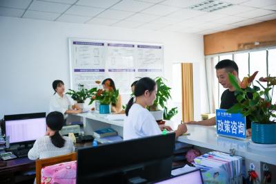 南漳：奋进在清河财政的“七仙女” 