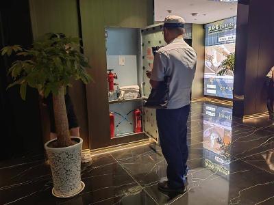 我县开展消防安全夜查行动