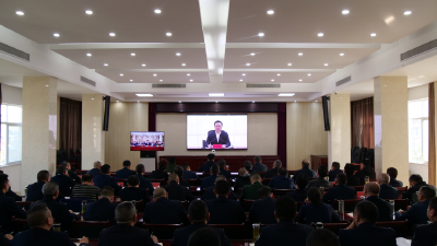 我县组织收听收看全市公安工作会议 