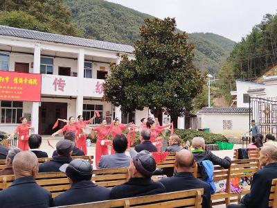 ​情暖重阳 佳节敬老