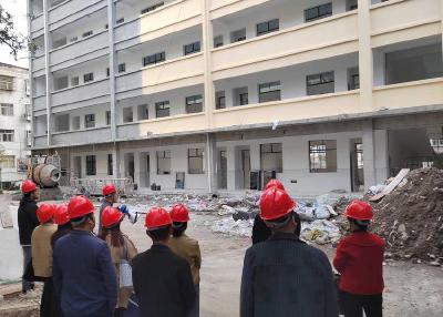 ​东巩镇人大代表到学校开展专题调研