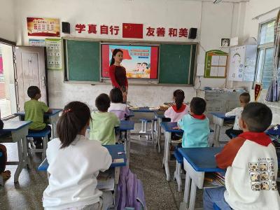 临沮小学：筑梦新时代 争做好队员