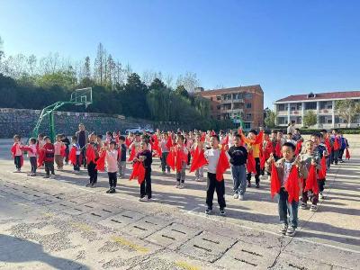 东关小学：快板展演亮相大课间