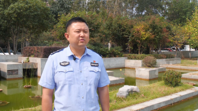 贪小便宜吃大亏　捡手机消费被行拘