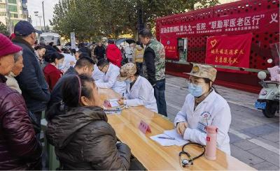 ​“联勤军医老区行” 送医送药送健康