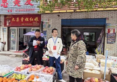 九集镇组织人大代表开展集镇管理专题调研
