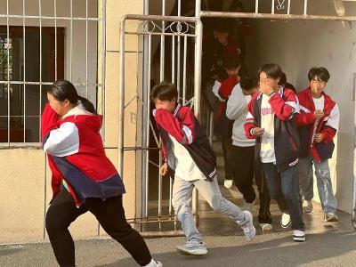 县职教中心：消防警钟长鸣　守护校园安全