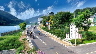 隆七线入选全国“十大最美农村路”十月主题宣传前十名