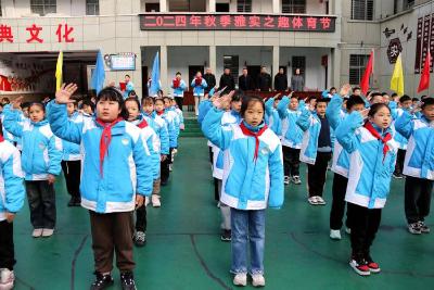 县实验小学：运动健体魄　精彩“篮”不住