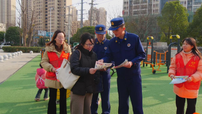入户宣传排隐患　把好消防安全关