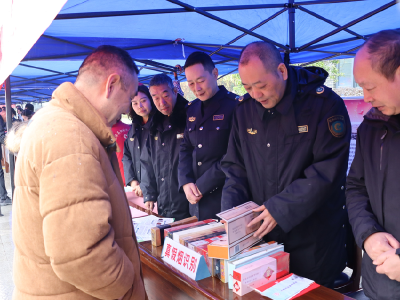 县烟草专卖局：与法同行 就是“宪”在