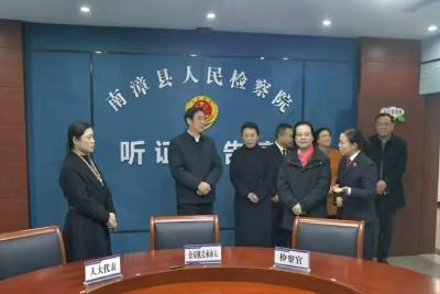 省妇联领导到我县调研爱心妈妈结对关爱留守儿童等工作 