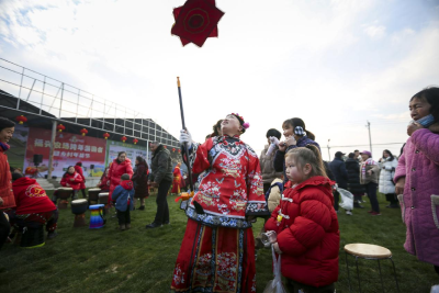 襄阳南漳：腊月乡村赶大集 烟火气里品年味