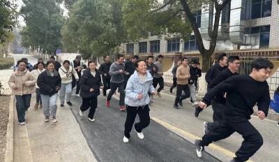 南漳龙蟒磷制品有限责任公司举办迎新年长跑比赛