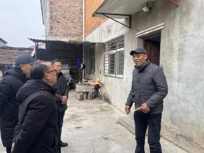 ​九集镇中心卫生院开展2024年度困难工会会员帮扶慰问活动