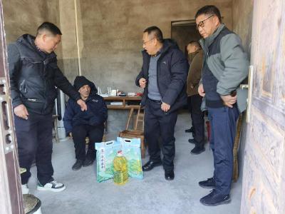 县农技中心：新春慰问送温暖 倾力帮扶传真情