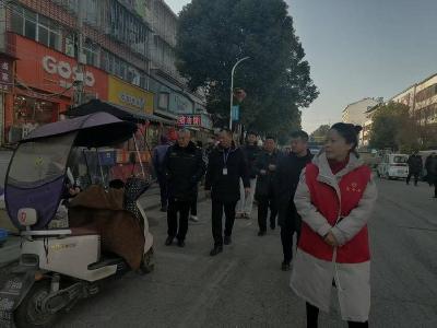 ​九集镇：人大代表提建议　集镇出行焕新颜