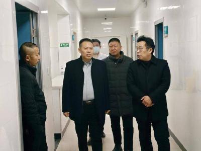 北京大学医院管理专家到我县开展培训指导活动