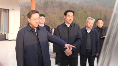 赵芝斌到我县调研抓党建促乡村振兴工作并走访慰问困难党员群众 