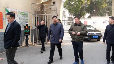 县领导带队开展节前走访慰问活动  