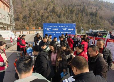 ​巡检镇：“春风行动”招聘会 助力群众家门口就业