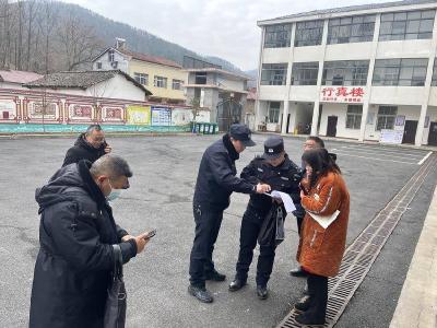 板桥镇开展春季校园安全大检查