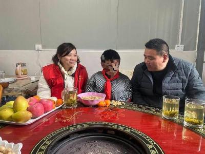​城关镇：关爱留守儿童 当好“爱心妈妈”