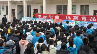 ​巡检镇开展禁毒宣传进校园活动