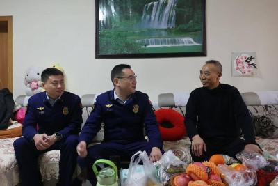 南漳消防：春节“走访+慰问”致敬前辈送祝福
