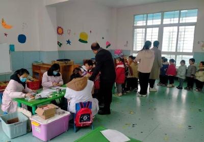 武安镇安集卫生院为幼儿健康护航