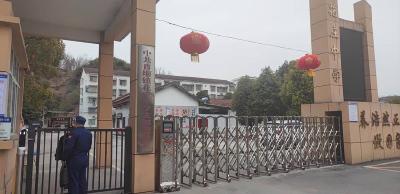 消防检查进校园 清除隐患保安全