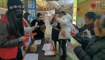县总工会开展“法润女工，情暖元宵”活动