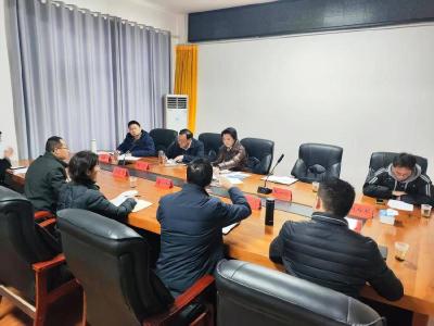 市领导带队到我县调研地方供应链建设工作