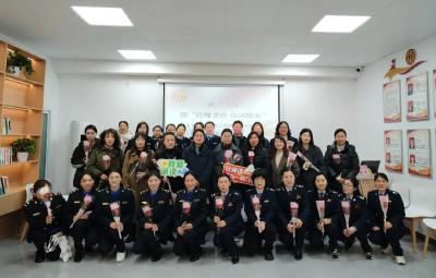 县总工会开展纪念“三八”暨“玫瑰书香 悦读悦美”女职工阅读分享活动