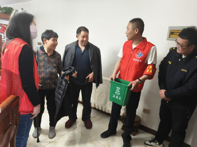 城关镇苗圃社区开展垃圾分类宣传活动