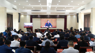 我县组织收听收看省委常委会深入贯彻中央八项规定精神学习教育读书班第二次专题辅导报告会 