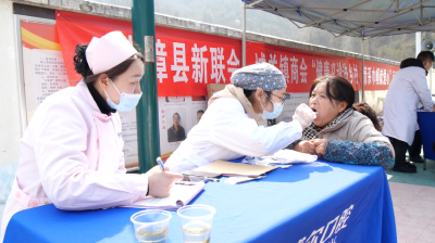 健康义诊进乡村 情系巾帼献爱心  