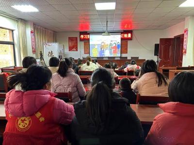 城关镇和平桥社区：学习雷锋好榜样 传递文明正能量
